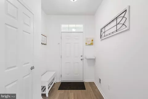 Entry Way - 131 Bunchberry Ct, Dover, DE 19904 photo 1 of 8