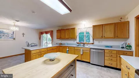 Kitchen - 5490 Pearsons Corner Rd, Dover, DE 19904 photo 1 of 4