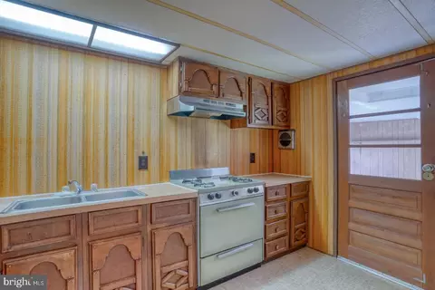 2083 E Denneys Rd, Dover, DE 19901 photo 25
