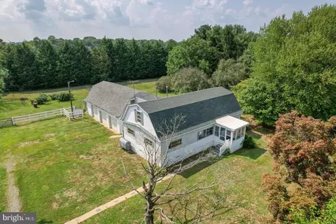 2083 E Denneys Rd, Dover, DE 19901 photo 2