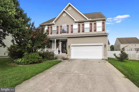 8 Lynnbroom Ln, Dover, DE 19904