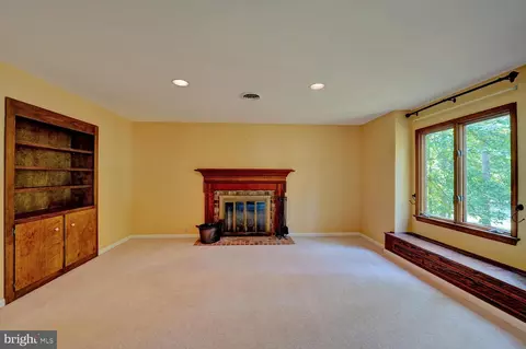 Living - 500 Troon Rd, Dover, DE 19904 photo 13 of 17