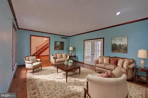 Living - 500 Troon Rd, Dover, DE 19904 photo 9 of 17