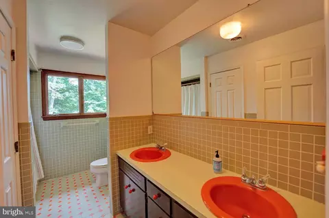 Bath - 500 Troon Rd, Dover, DE 19904 photo 1 of 5