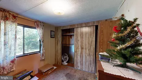 Bedroom - 533 E 3rd St, Frederica, DE 19946 photo 3 of 4