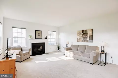 Living - 105 Ryhill Dr, Dover, DE 19904 photo 2 of 4