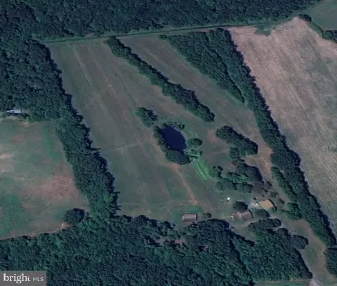 761 Pine Tree Rd, Hartly, DE 19953