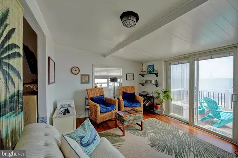 Living - 47 S Sandpiper Dr, Dover, DE 19901 photo 5 of 6