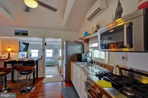 Kitchen - 47 S Sandpiper Dr, Dover, DE 19901 photo 3 of 3