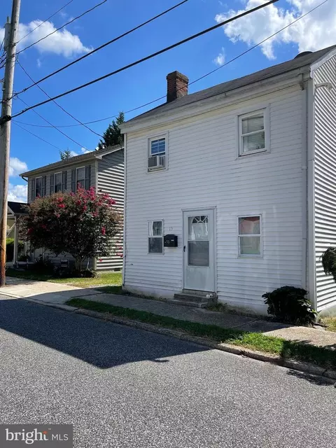 15 S Union St, Smyrna, DE 19977