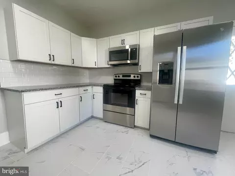 Kitchen - 39 W Commerce St, Kenton, DE 19955 photo 1 of 2