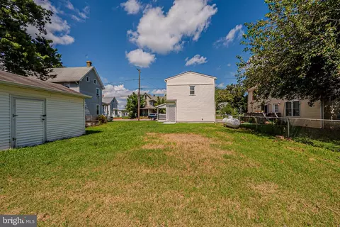 Exterior - 39 W Commerce St, Kenton, DE 19955 photo 5 of 5
