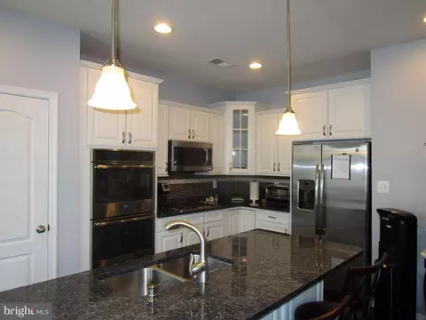 Kitchen - 101 N Red Haven Ln, Dover, DE 19901 photo 4 of 6