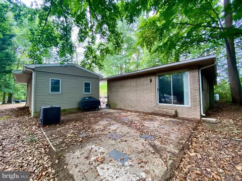 Exterior - 15 Laurel Dr, Dover, DE 19901 photo 4 of 4