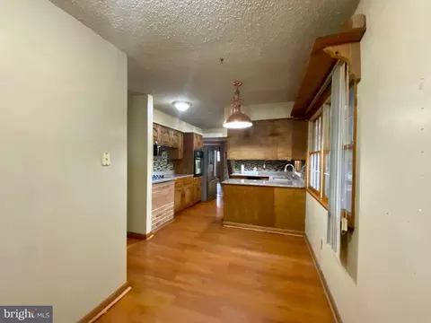 Entry Way - 15 Laurel Dr, Dover, DE 19901 photo 2 of 3