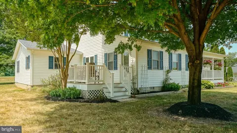 Exterior - 6191 Pearsons Corner Rd, Dover, DE 19904 photo 2 of 11