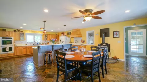 Dining - 6191 Pearsons Corner Rd, Dover, DE 19904 photo 1 of 2