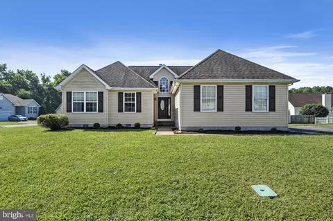 93 Fox Hollow Dr, Magnolia, DE 19962