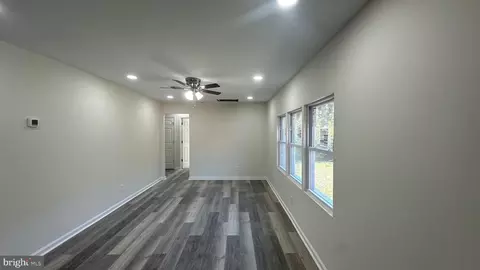 Entry Way - 19 Senator Ave, Dover, DE 19901 photo 1 of 2
