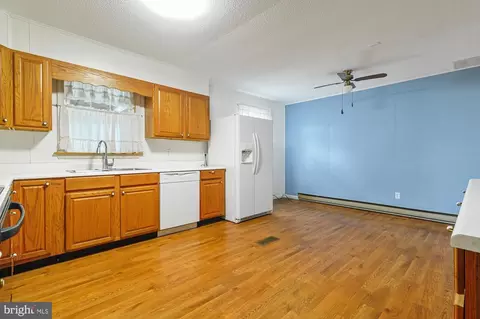 Entry Way - 7 Dixon St, Harrington, DE 19952 photo 1 of 1