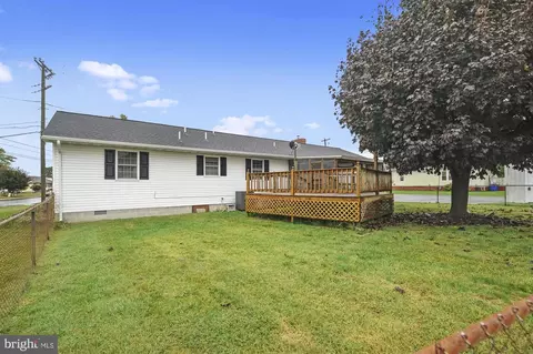 Exterior - 7 Dixon St, Harrington, DE 19952 photo 2 of 3