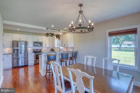 Dining - 1663 Clapham Rd, Magnolia, DE 19962 photo 2 of 3