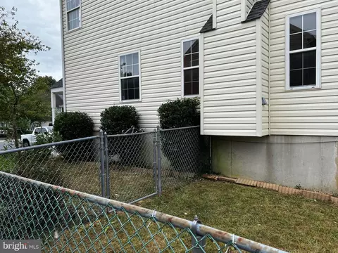 Exterior - 115 Thames Dr, Dover, DE 19904 photo 5 of 6