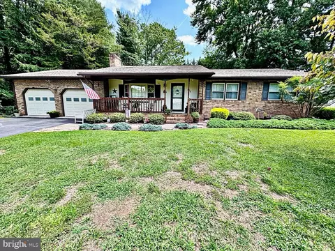 125 Meadow Glen Dr, Dover, DE 19901 photo 2