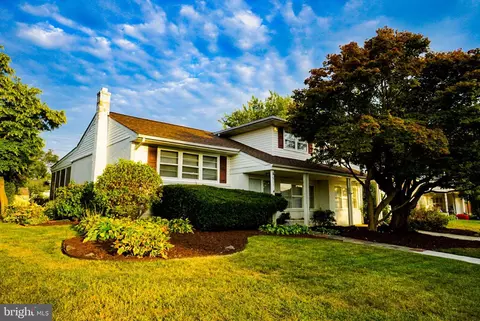 911 Janeka Ln, Dover, DE 19904