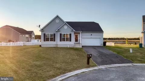 275 Stonebridge Dr, Felton, DE 19943