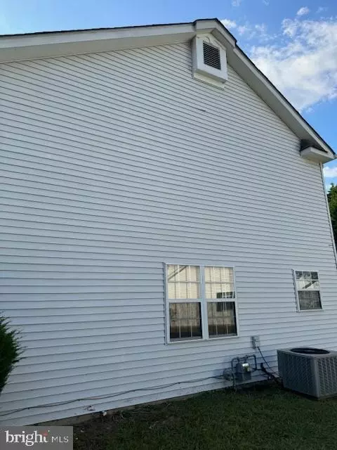 Exterior - 25 Gristmill Dr, Dover, DE 19904 photo 2 of 3