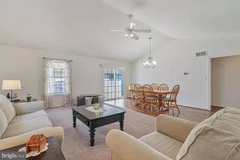 109 Planters Run Ct, Dover, DE 19901 photo 10