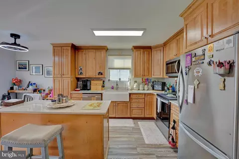 Kitchen - 711 Marta Dr, Dover, DE 19901 photo 3 of 4