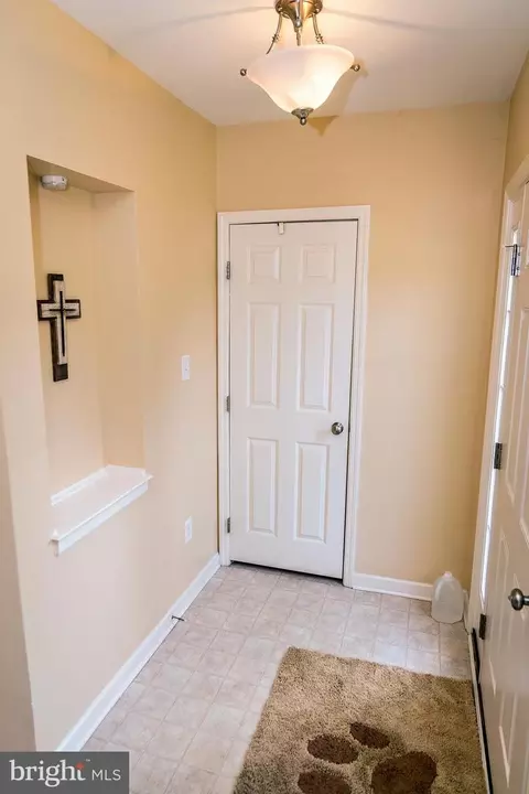 Entry Way - 412 Ann Moore St, Dover, DE 19904 photo 2 of 10