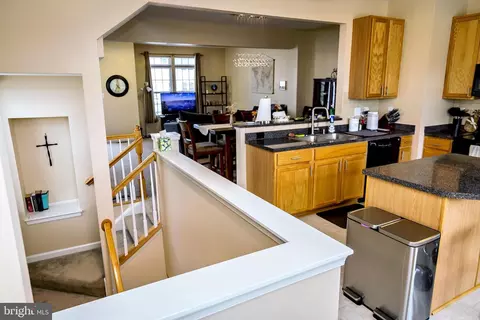 Entry Way - 412 Ann Moore St, Dover, DE 19904 photo 5 of 10