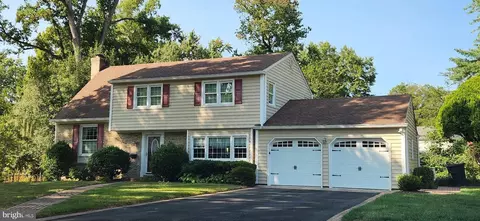23 Woodburn Cir, Dover, DE 19904