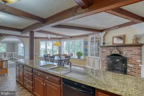 Kitchen - 122 Stuart Dr, Dover, DE 19901 photo 2 of 6