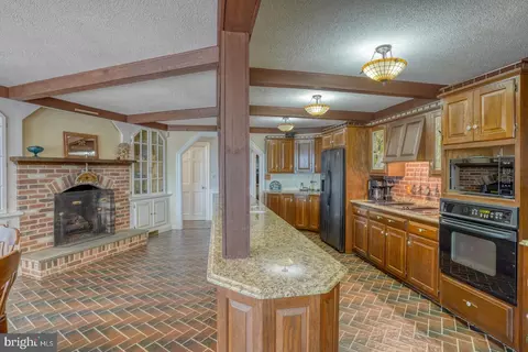 Kitchen - 122 Stuart Dr, Dover, DE 19901 photo 6 of 6
