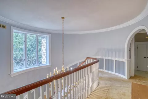Entry Way - 122 Stuart Dr, Dover, DE 19901 photo 5 of 6