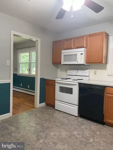 Kitchen - 220 Winterberry Dr, Dover, DE 19904 photo 2 of 3