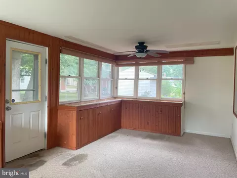 Exterior - 220 Winterberry Dr, Dover, DE 19904 photo 3 of 5
