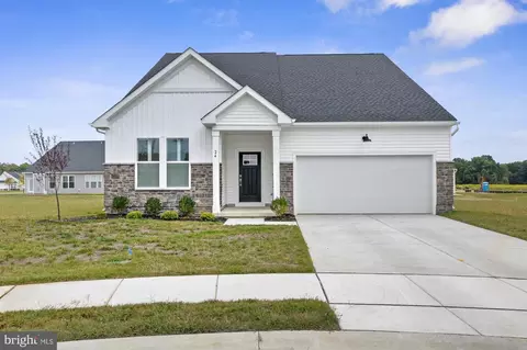 24 Adrian Ct, Smyrna, DE 19977