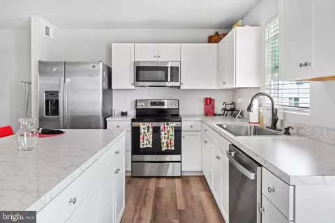 Kitchen - 62 Feldspar Rd, Dover, DE 19904 photo 2 of 3