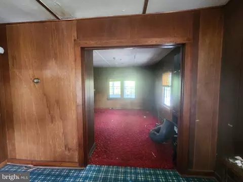 Entry Way - 71 S Bay Dr, Dover, DE 19901 photo 4 of 7