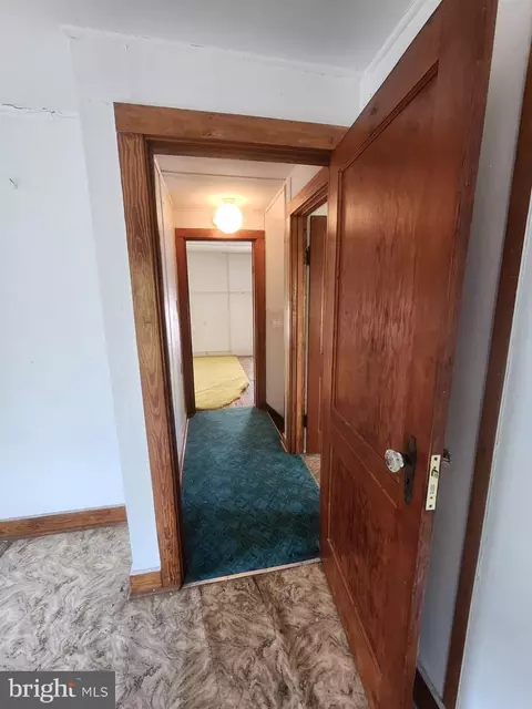 Entry Way - 71 S Bay Dr, Dover, DE 19901 photo 6 of 7
