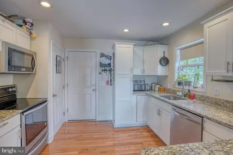 Kitchen - 207 Tall Tree Ct, Dover, DE 19904 photo 2 of 3