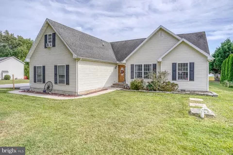 Exterior - 207 Tall Tree Ct, Dover, DE 19904 photo 1 of 2