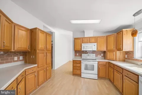 Kitchen - 614 Audrey Dr, Dover, DE 19901 photo 2 of 4