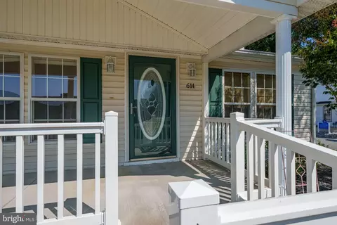 Exterior - 614 Audrey Dr, Dover, DE 19901 photo 5 of 10
