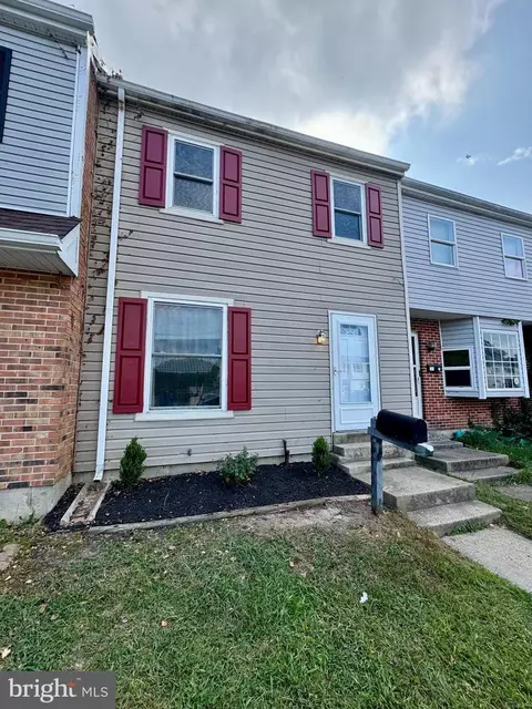 8 Forest Creek Dr, Dover, DE 19904